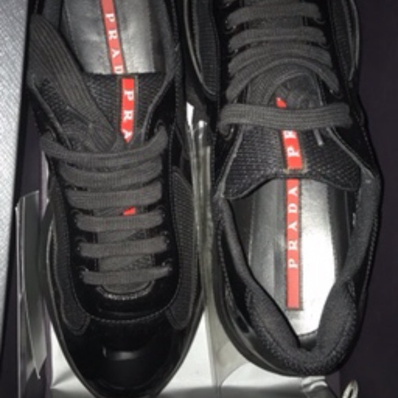 Prada - Picture 1 of 1